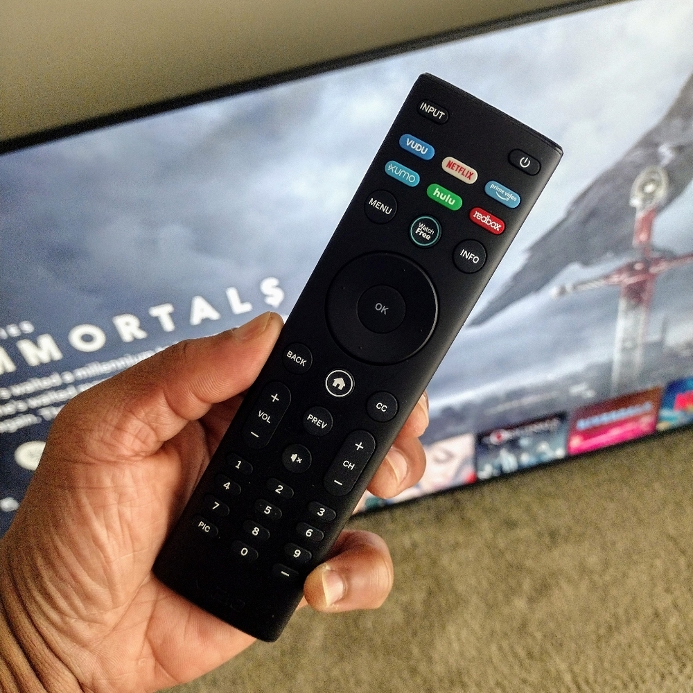 Vizio smart tv 70" Pick up at my apartment